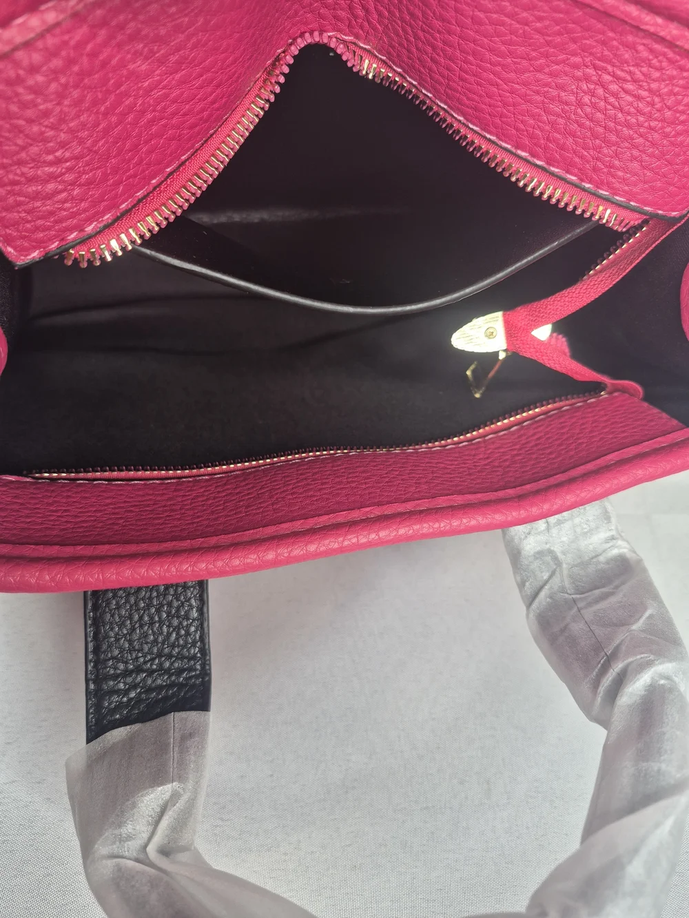 Fashion Pink and Black Women’s Structured Tote Bag NWOT